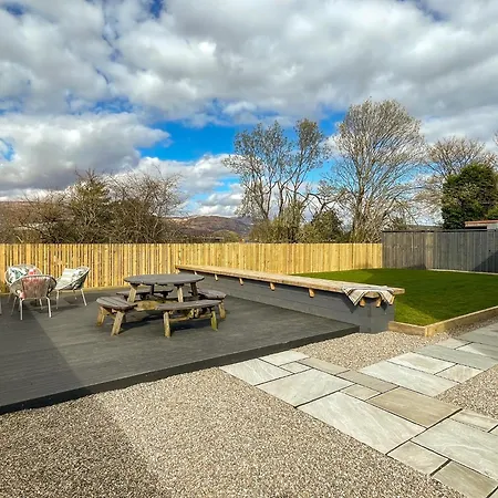 Stylish, Central Home With Open-Plan Living Fort William Exterior photo