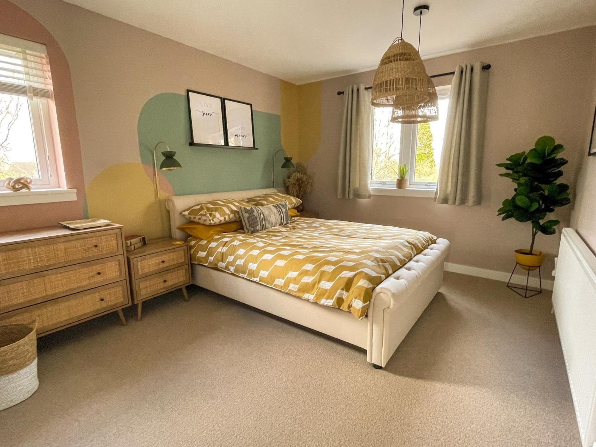 Stylish, With Open-plan Living *