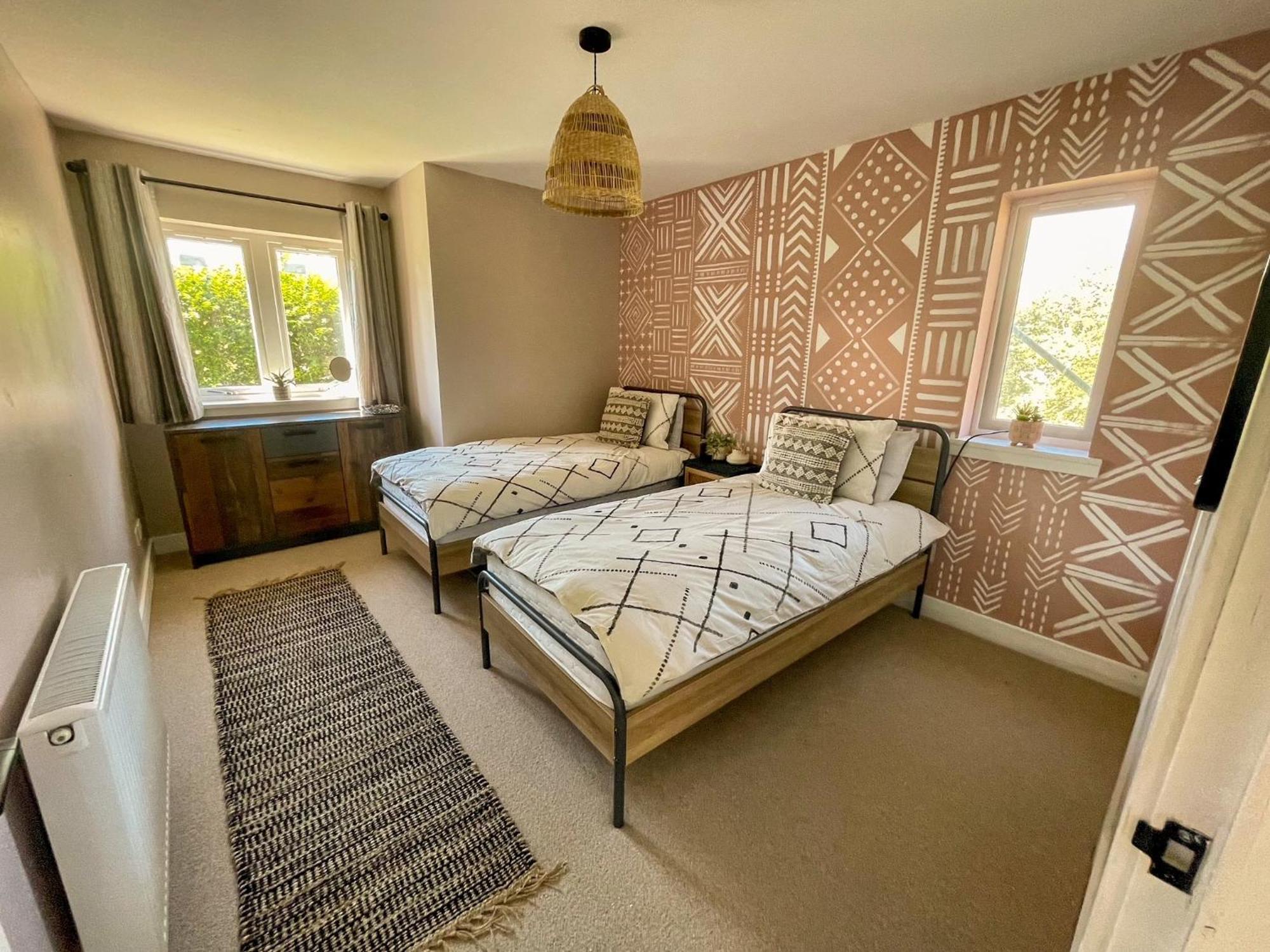 Stylish, With Open-plan Living Fort William